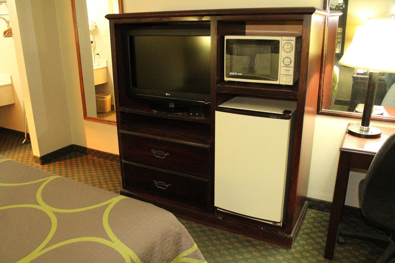 Super 8 By Wyndham Bossier City/Shreveport Area Exterior foto